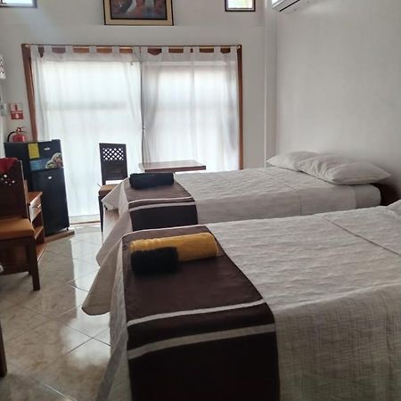 Alojamiento Villa Mar Puerto Ayora  Buitenkant foto
